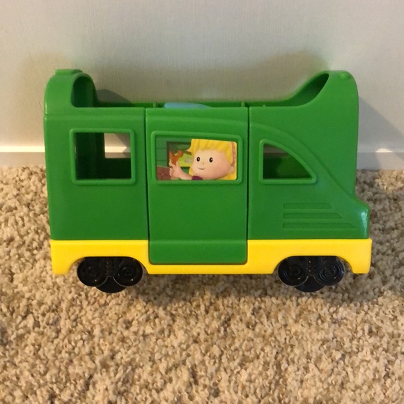 Fisher-Price Little People Friendly Passengers Train - Picture 7 of 10